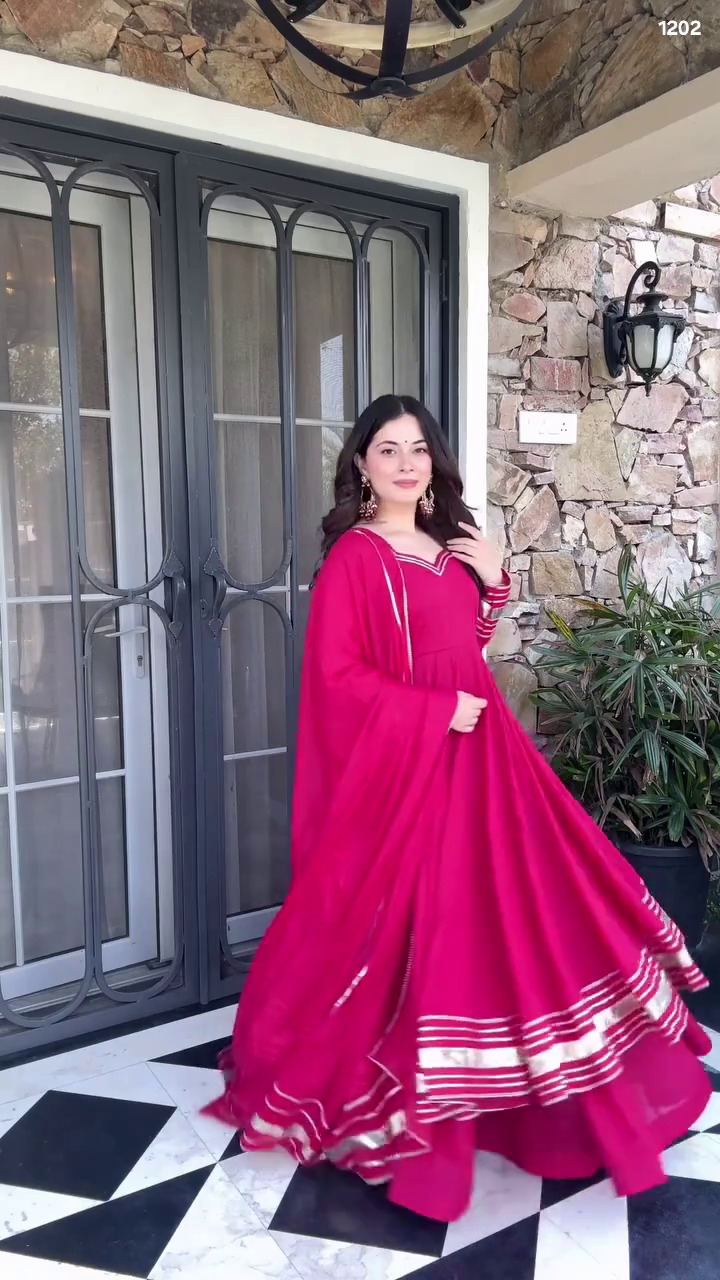 Elegant Pink Anarkali Set