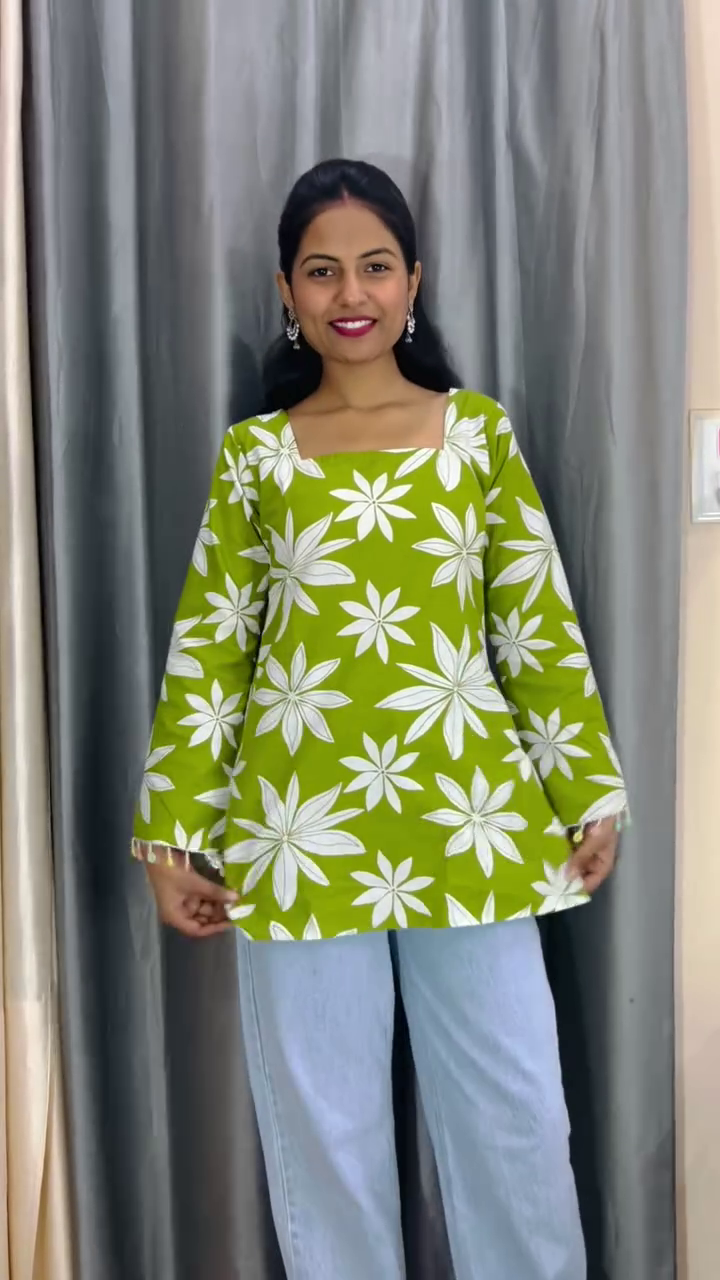 Trendy Printed Casual Top Collection